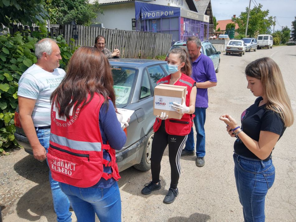 24.06.2020. – Završili smo isporuku 33 porodična higijenska paketa za 33 hraniteljske porodice, koliko ih ukupno ima na teritoriji opštine Valjevo.