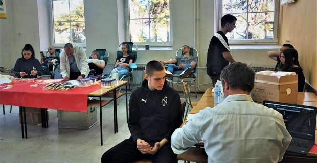 25.03.2022. – Dobrovonjno davanje krvi za učenike u Poljoprivrednoj školi Valjevo 