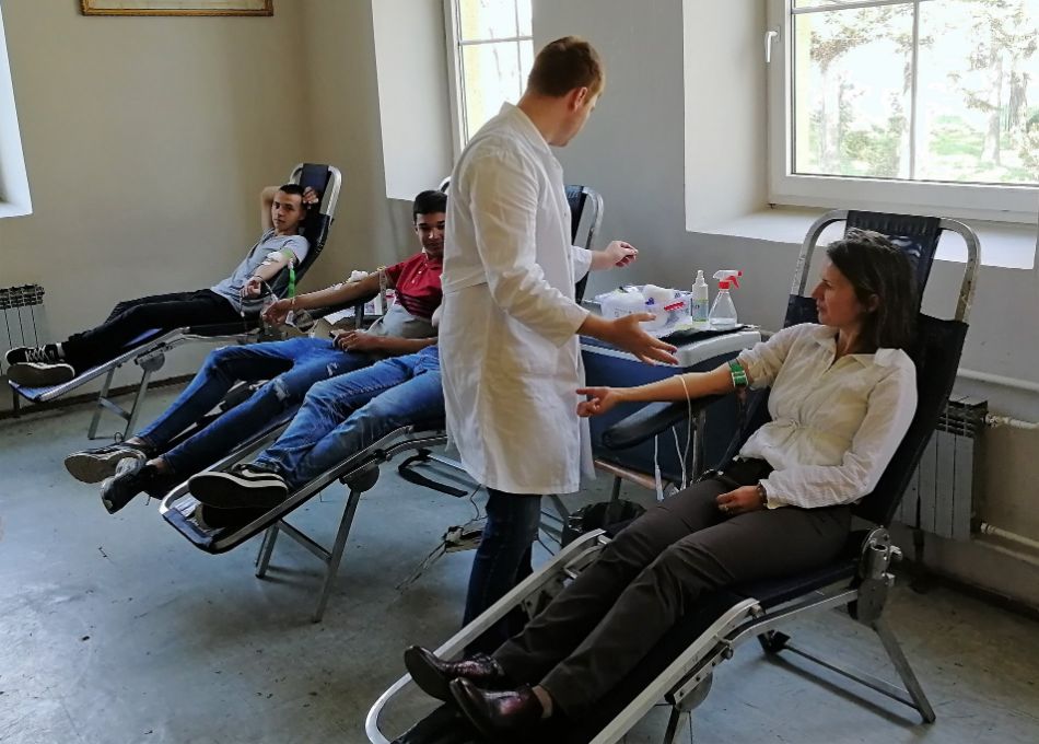 29.03.2019. – Prolećne akcije DDK u srednjim školama – u Poljoprivrednoj školi odazvalo se 53 učenika – prikupljeno 47 jedinica krvi