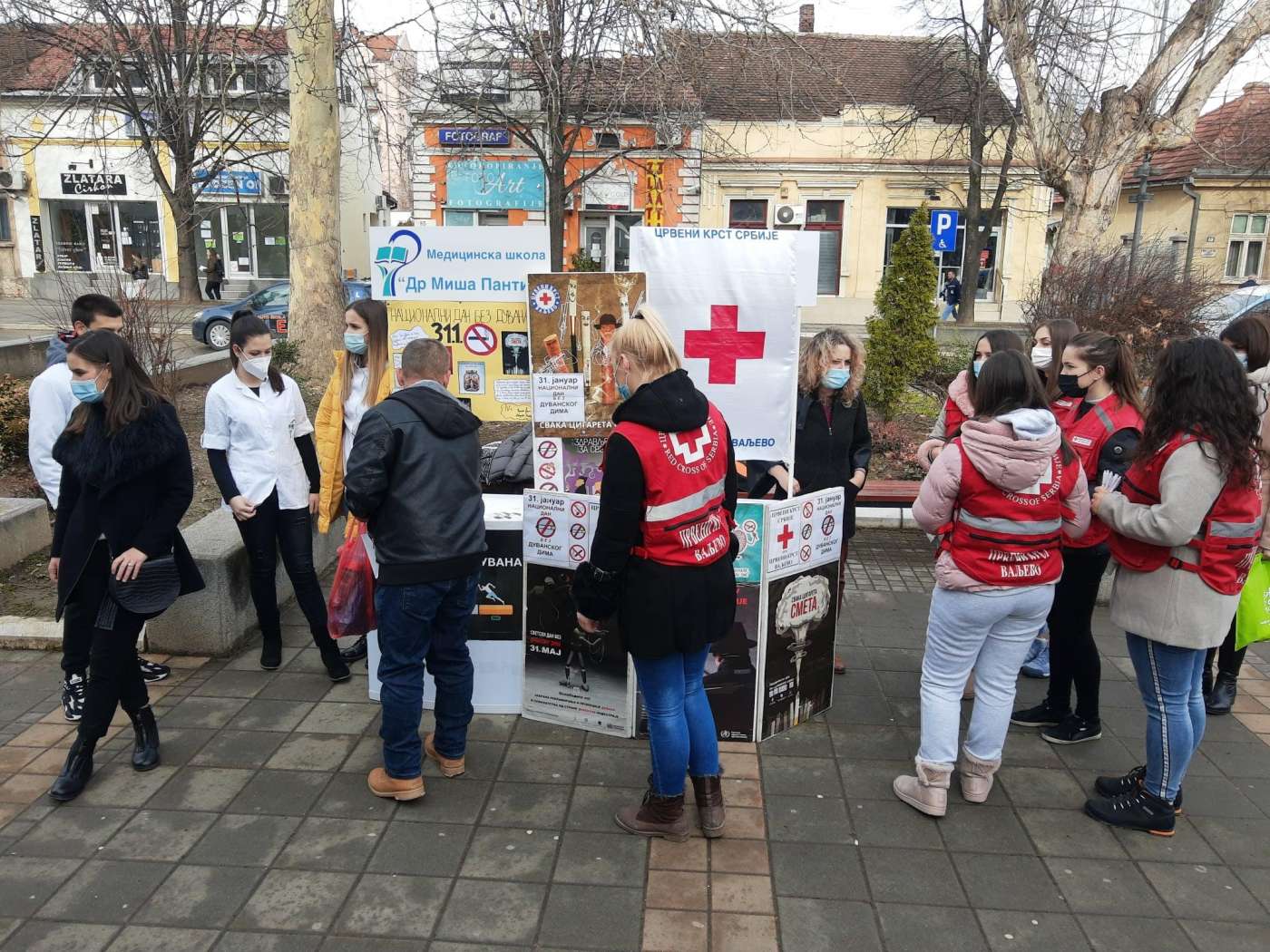 Nacionalni dan bez duvanskog dima pod sloganom: „365 DANA BEZ DUVANA”, Crveni krst Valjevo je obeležio centralnom uličnom manifestacijom, predavanjem u srednjoj školi i uličnom anketom uz poštovanje epidemioloških mera.